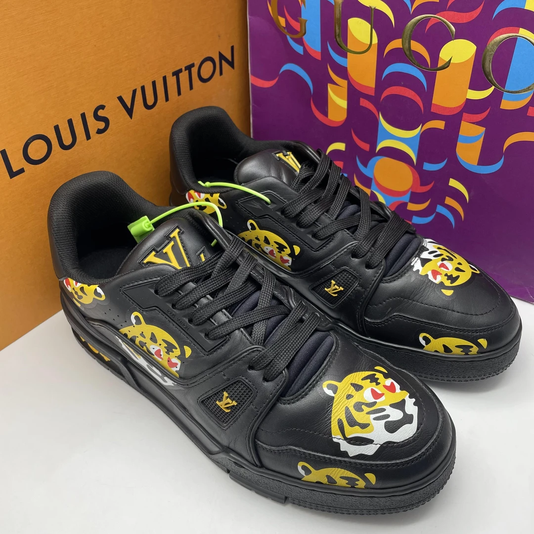 95新 LouisVuitton/路易威登 40欧码/黑色虎头男士舒适拼接休闲鞋