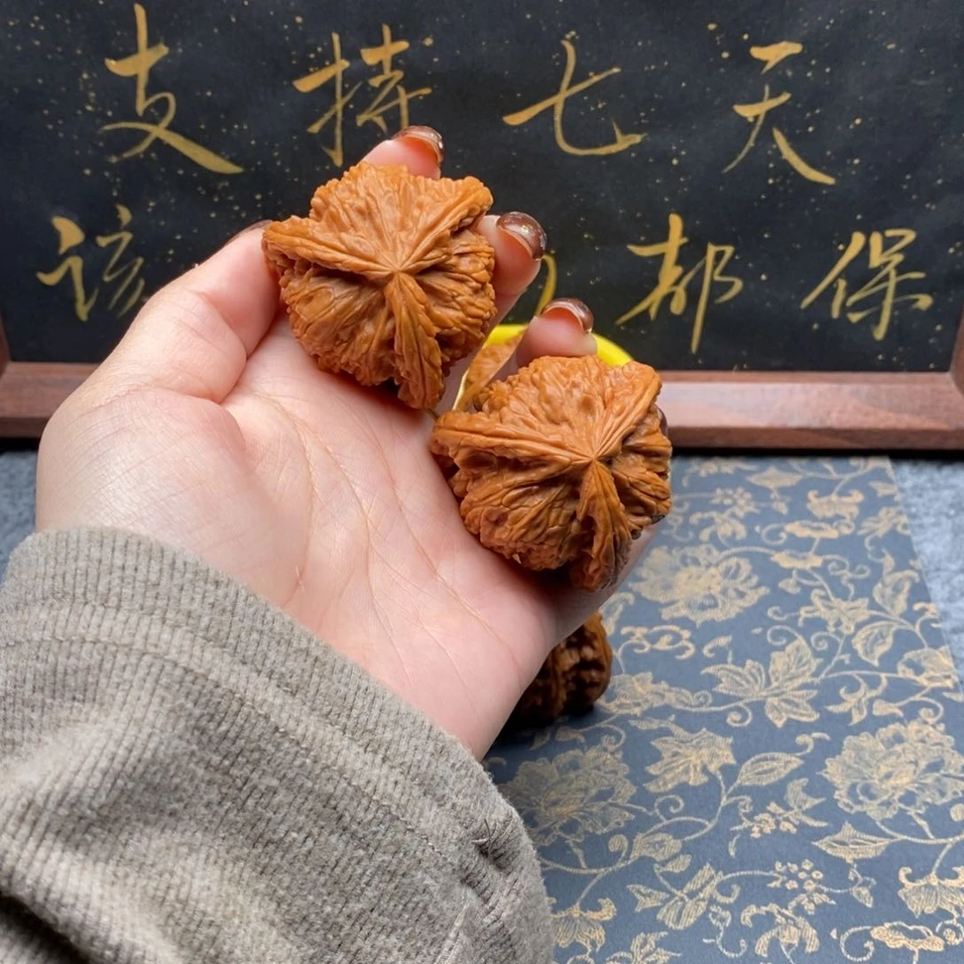 吊坠文玩核桃C****强白狮子
