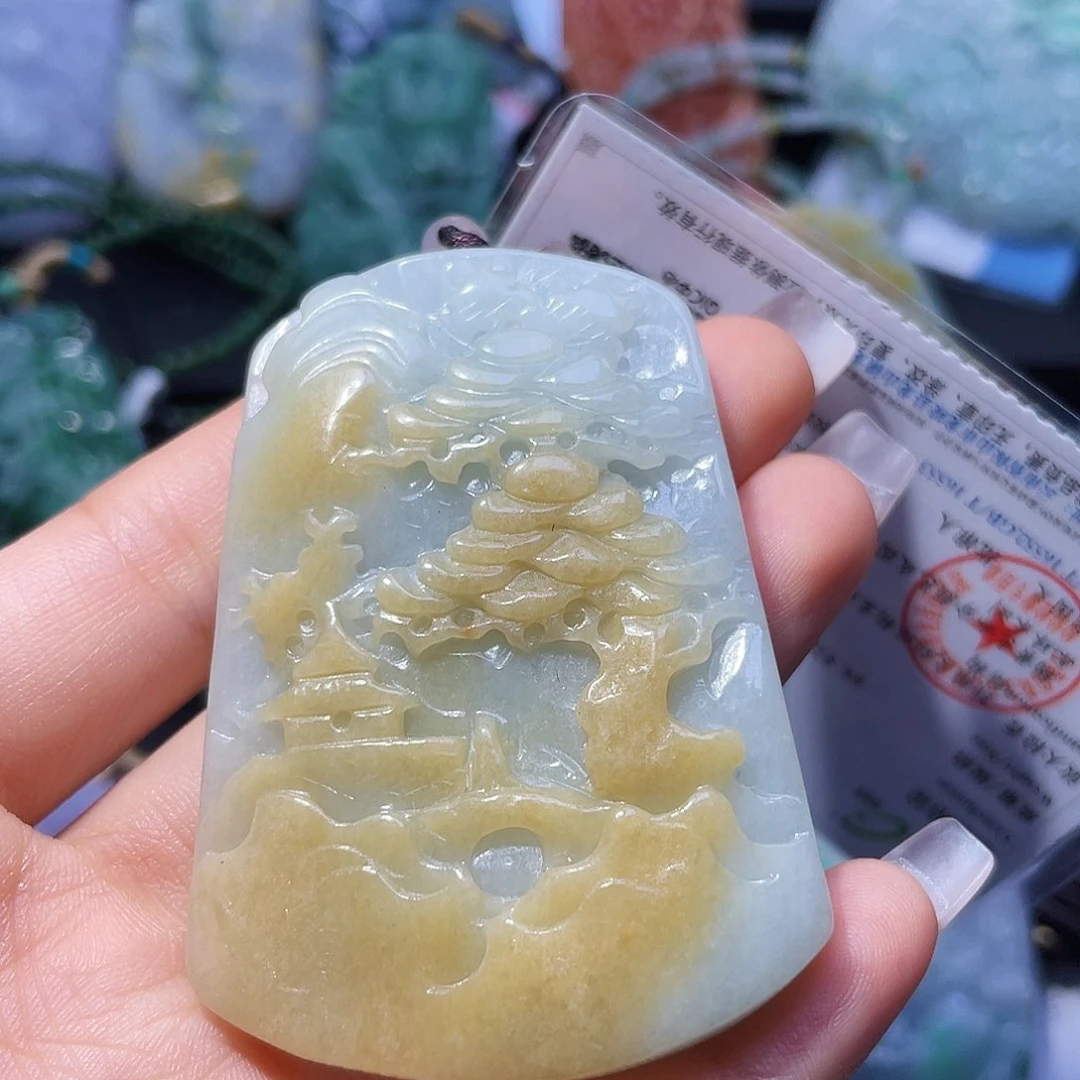 翡翠未镶嵌颈饰一
