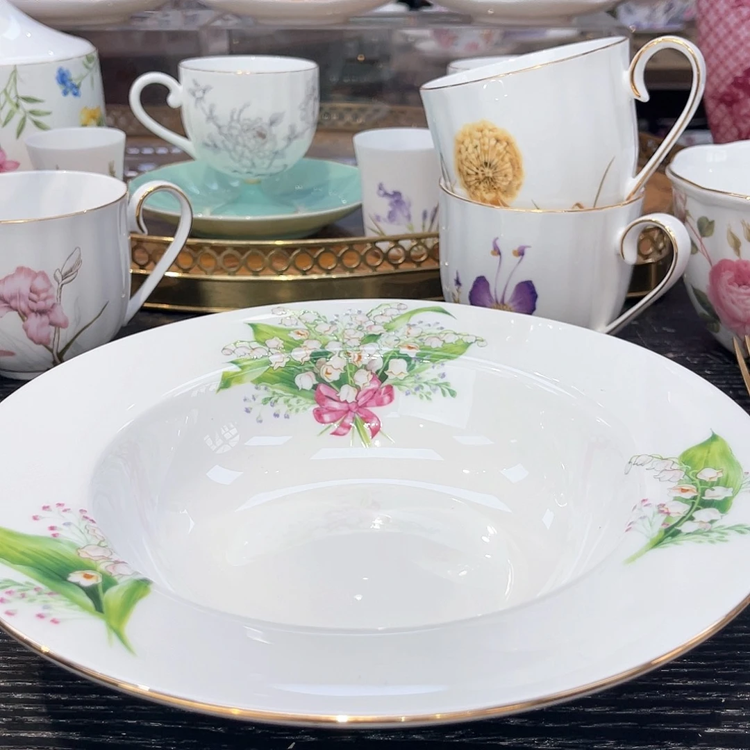 骨瓷九寸草帽盘——————