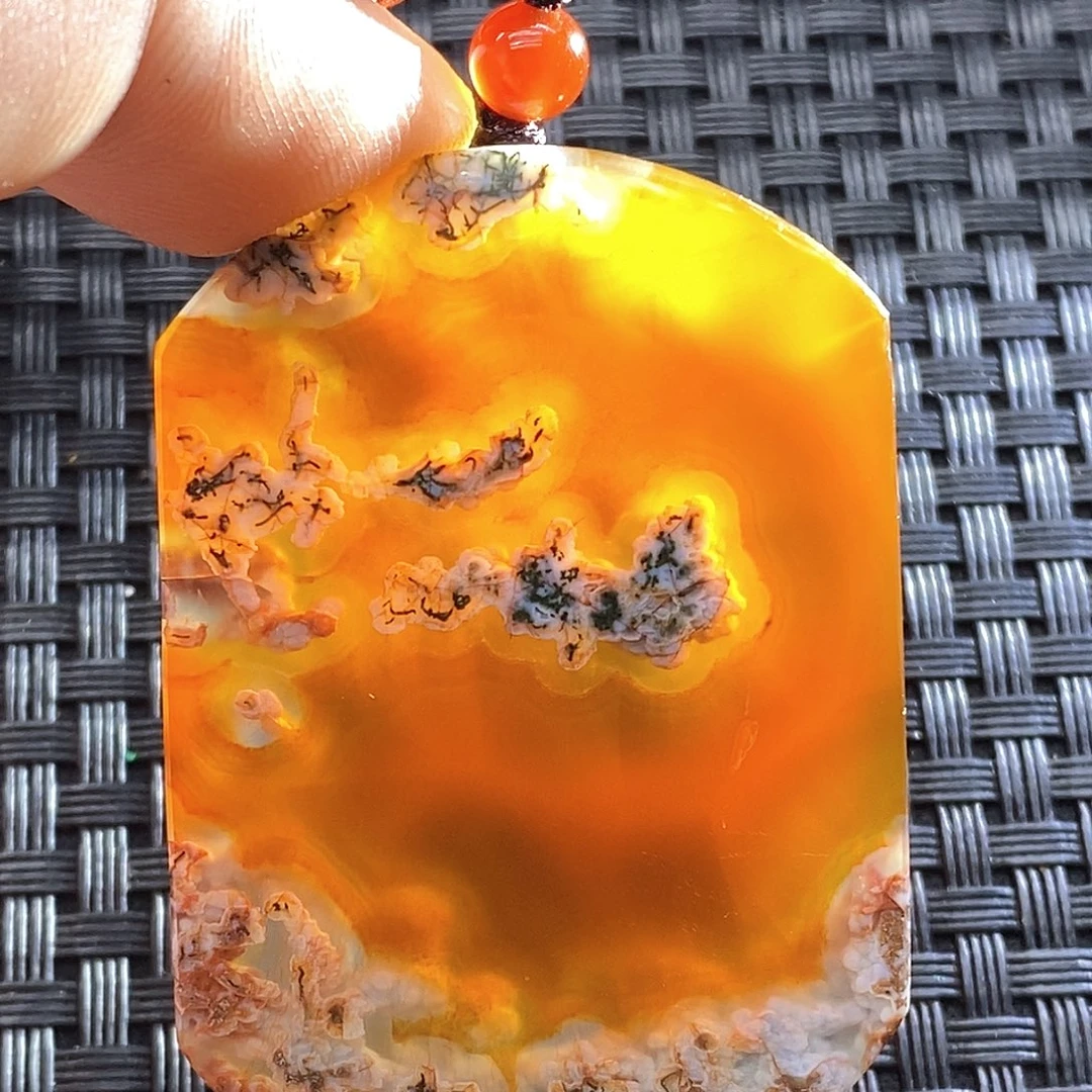 未镶嵌颈饰玛瑙/玉髓努****头