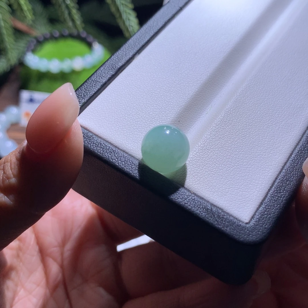 翡翠散珠特价果绿卡11.9