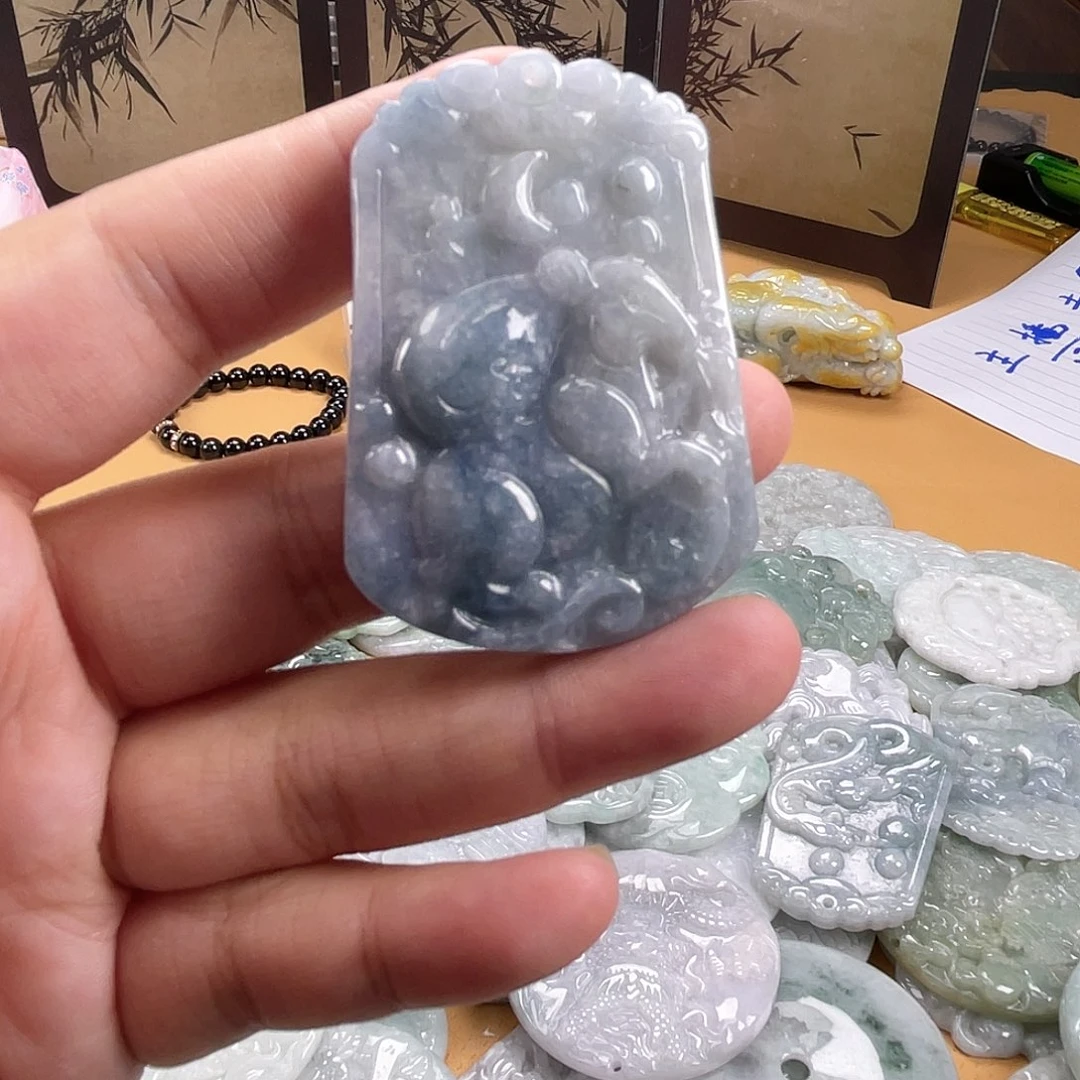 翡翠未镶嵌颈饰翡翠