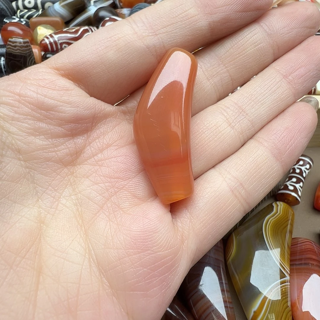 榻***子玛瑙/玉髓未镶嵌珠宝半成品