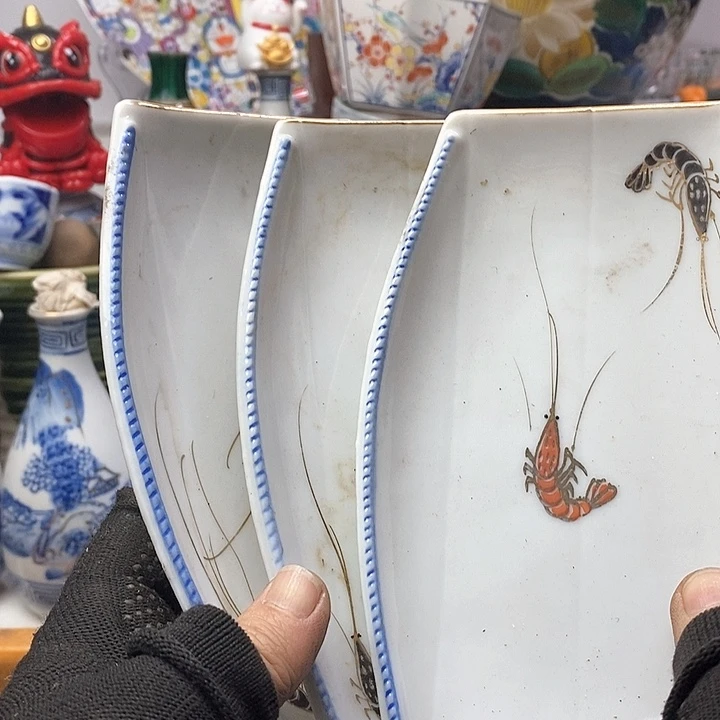 瓷片泼*醬真不知道怎么就哭醒啦