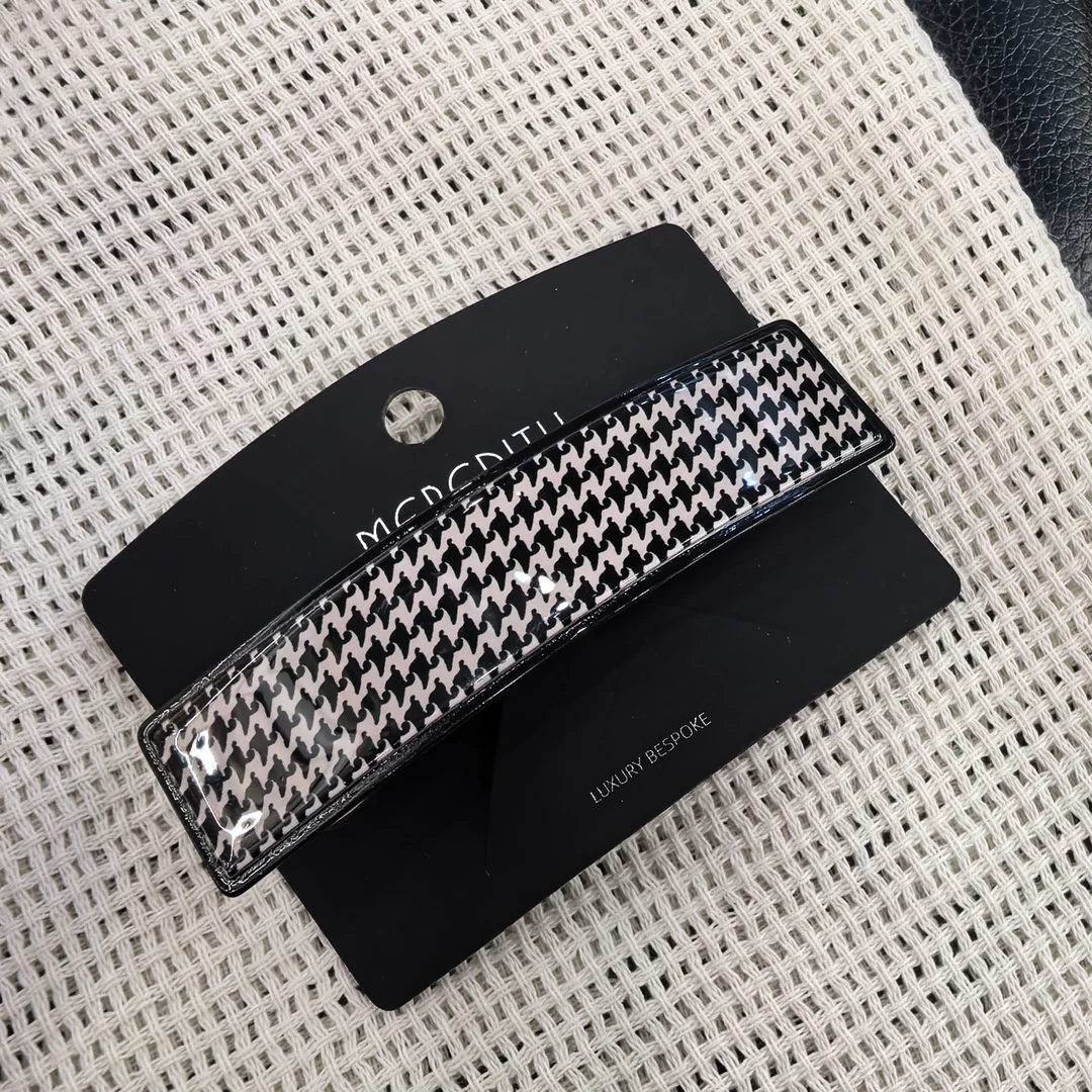 A981黑色千鸟格长方型弹簧夹