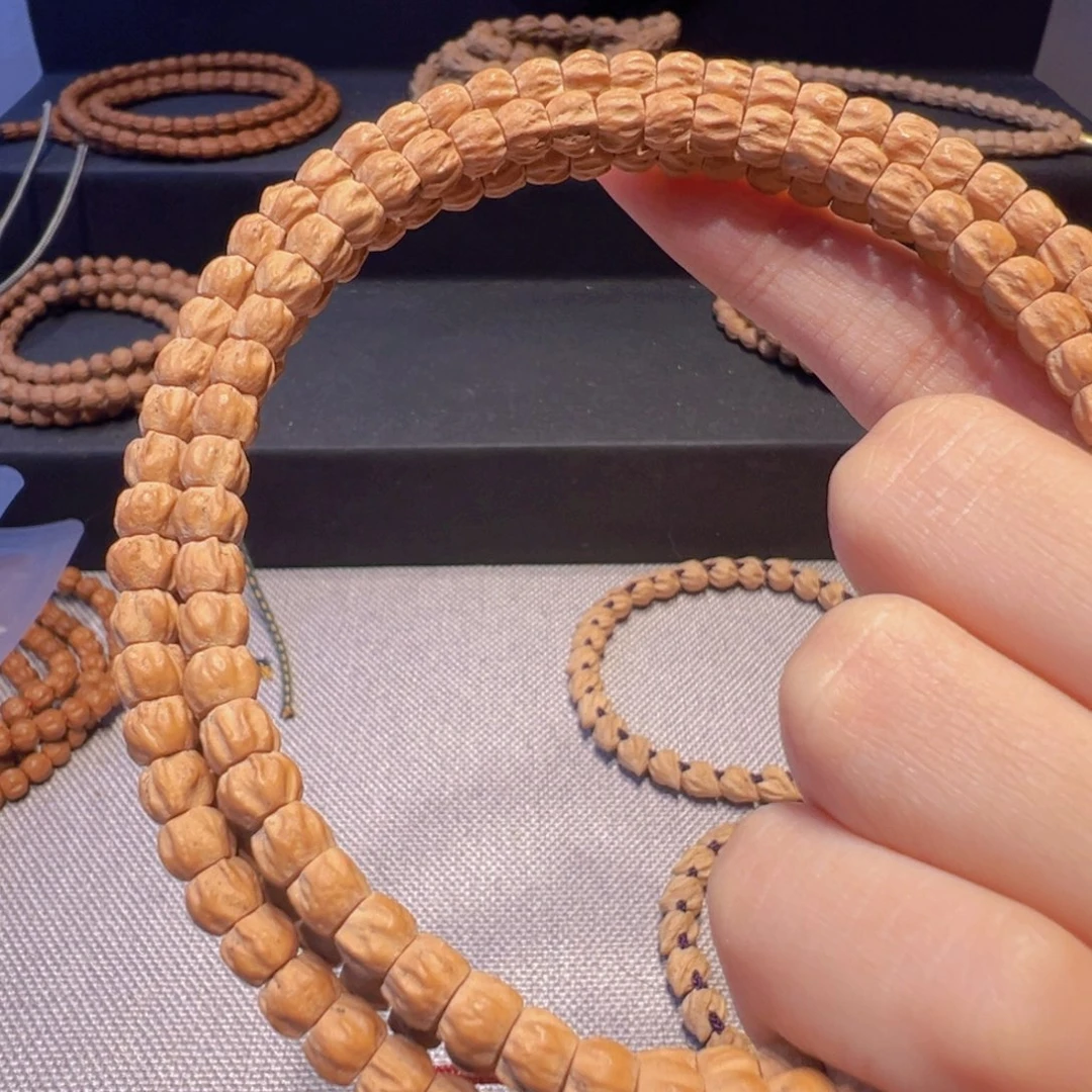 墨***店柏香籽/百香籽吊坠