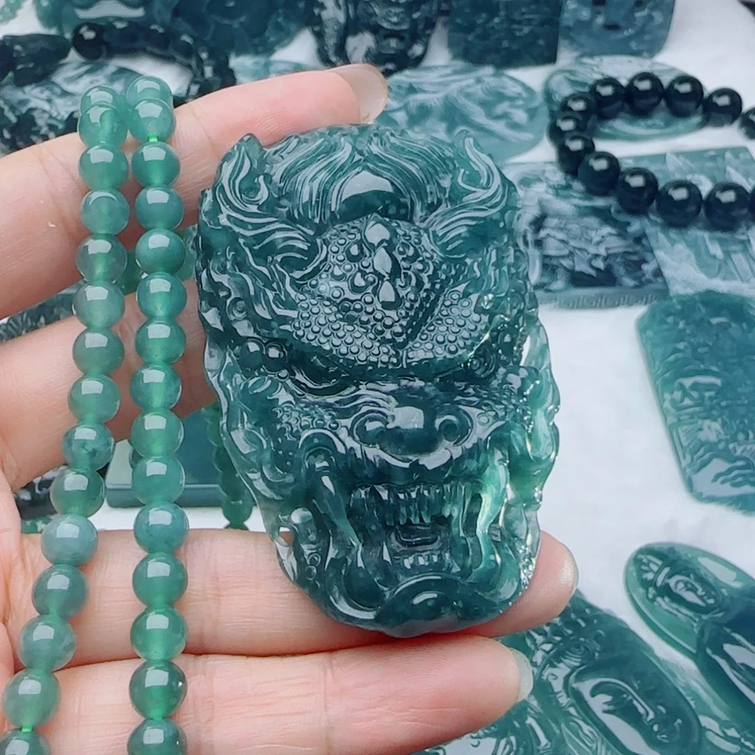颈饰未镶嵌翡翠多样性发货天然的A货翡翠