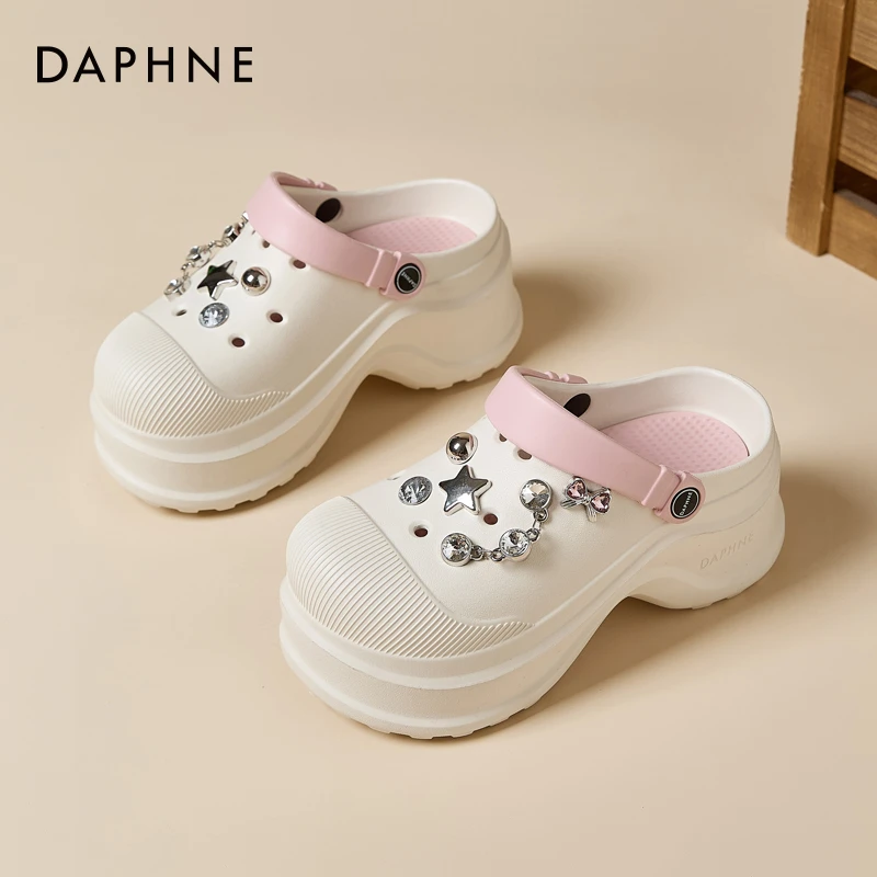 达芙妮厚底洞洞鞋女新款夏季松糕底凉拖鞋增高软底可爱外穿沙滩鞋