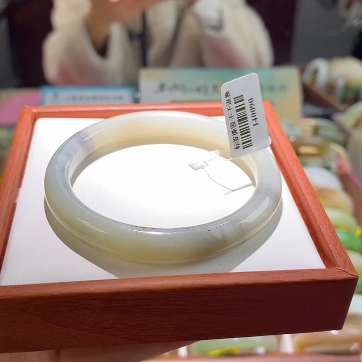 和田玉未镶嵌手镯59