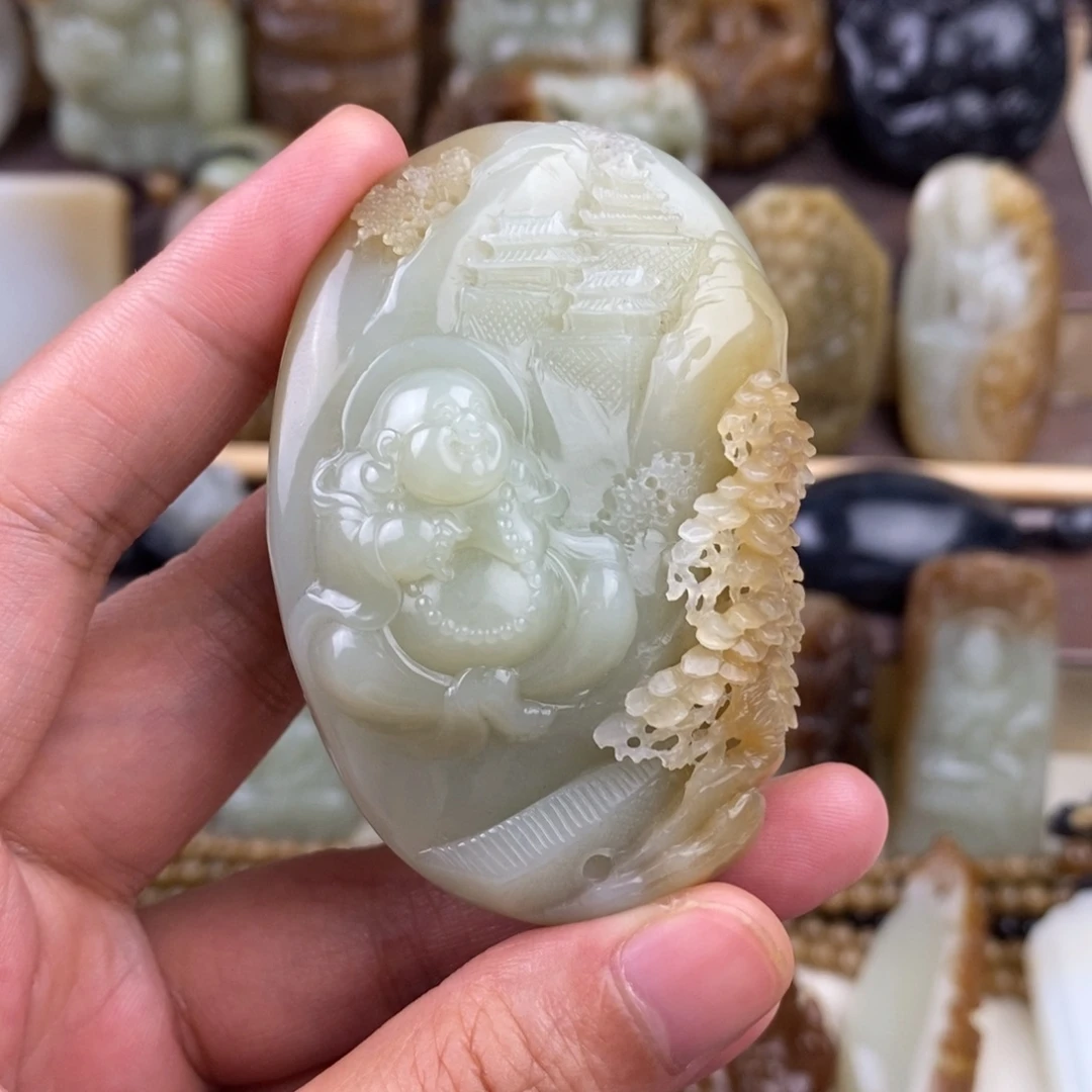 ****~和田玉未镶嵌颈饰