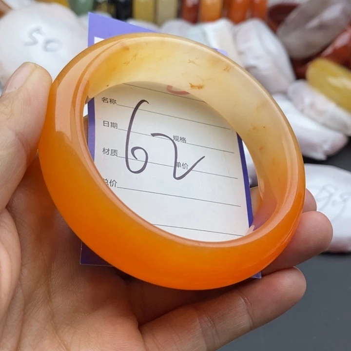 石英质玉未镶嵌手镯
