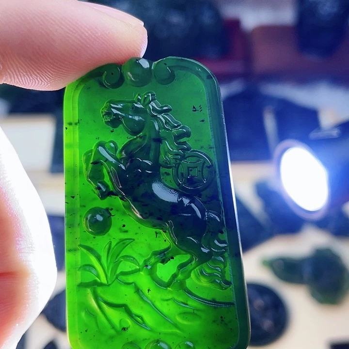 蛇纹石玉未镶嵌挂件