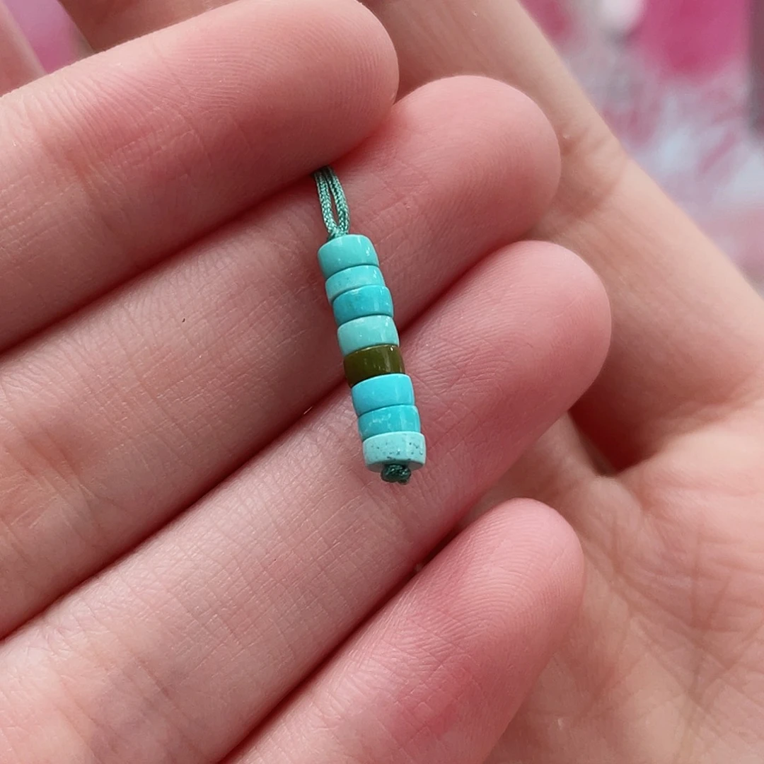 绿松石颈饰未镶嵌