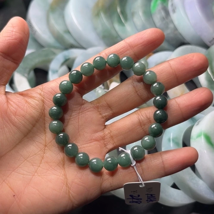 定制翡翠未镶嵌翡翠手镯