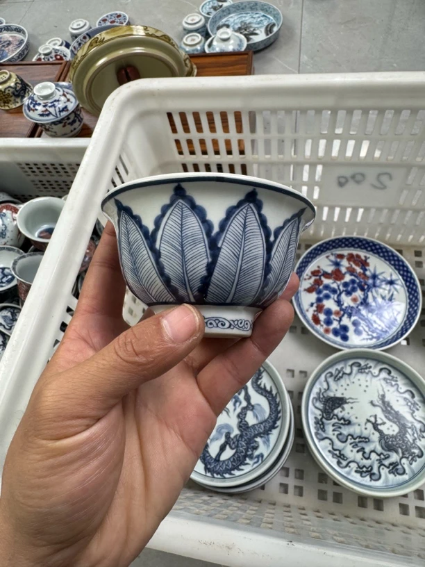 景德镇青花芭蕉叶主人杯