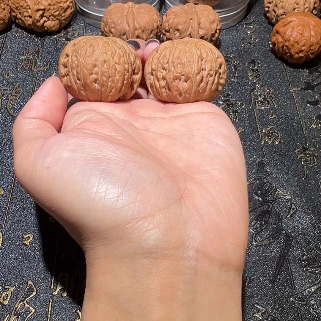 文玩核桃吊坠铁锤37手把件150