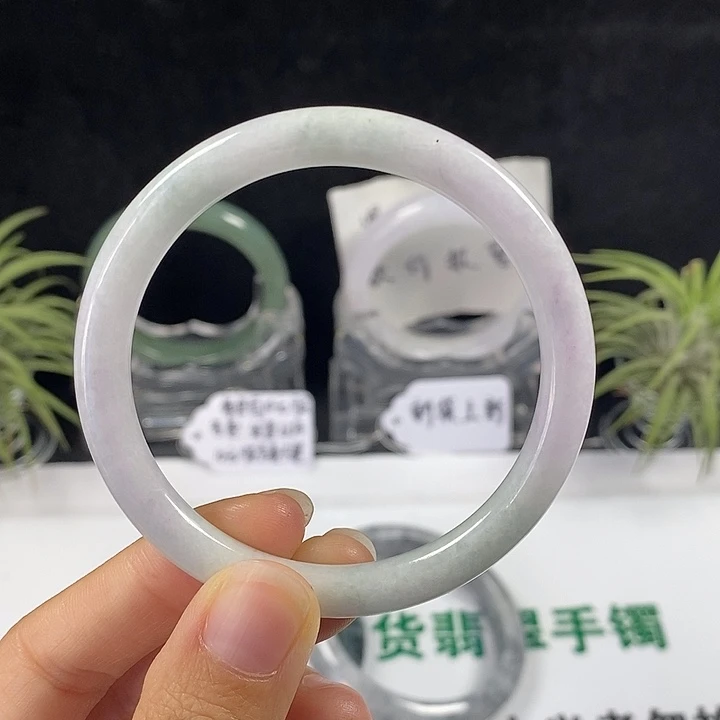 未镶嵌手镯翡翠55号。54圈