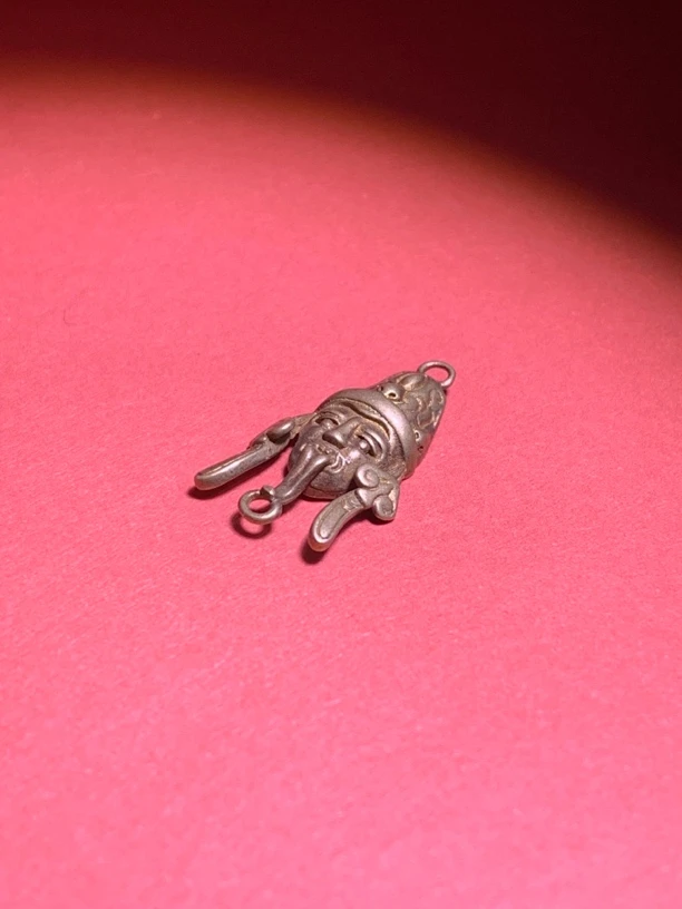 藏传文化藏系复古金属喇嘛人物侧挂文玩配件