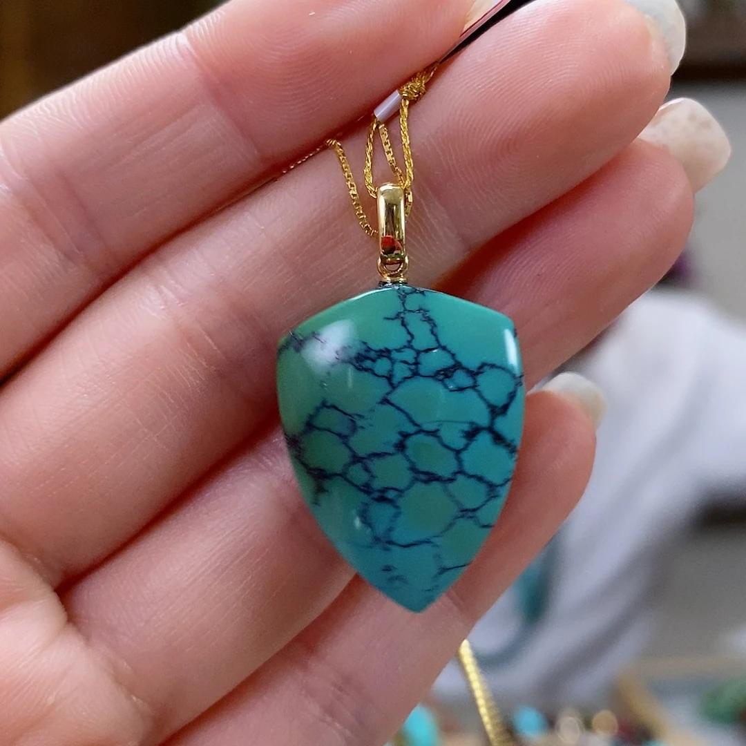 未镶嵌绿松石珠宝奇石