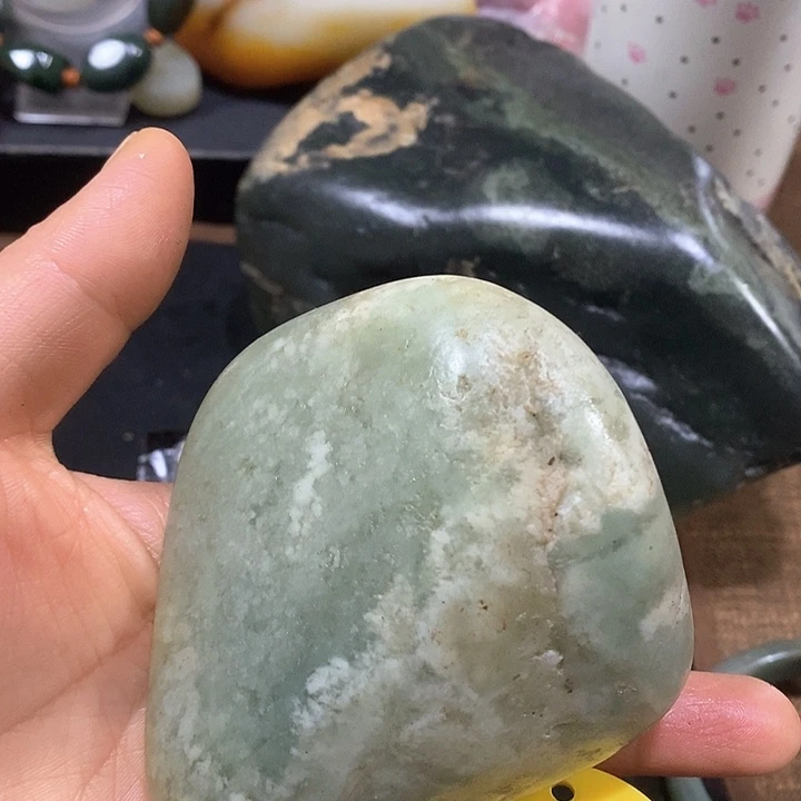 未镶嵌和田玉（糖玉）挂件