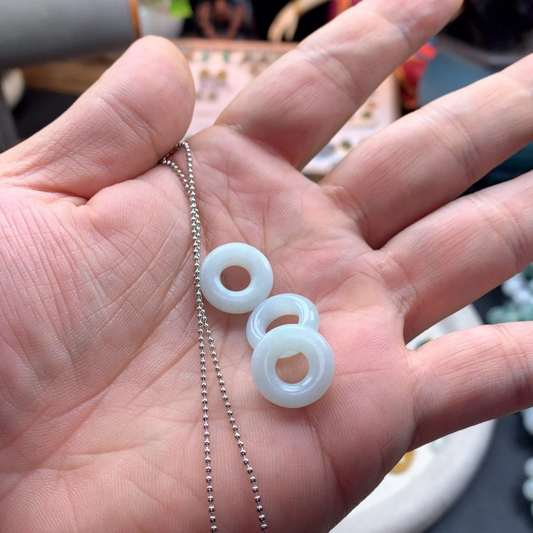 颈饰未镶嵌翡翠多样性发一件货。