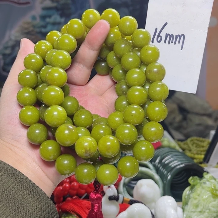 蛇纹石玉颈饰多样性发货未镶嵌