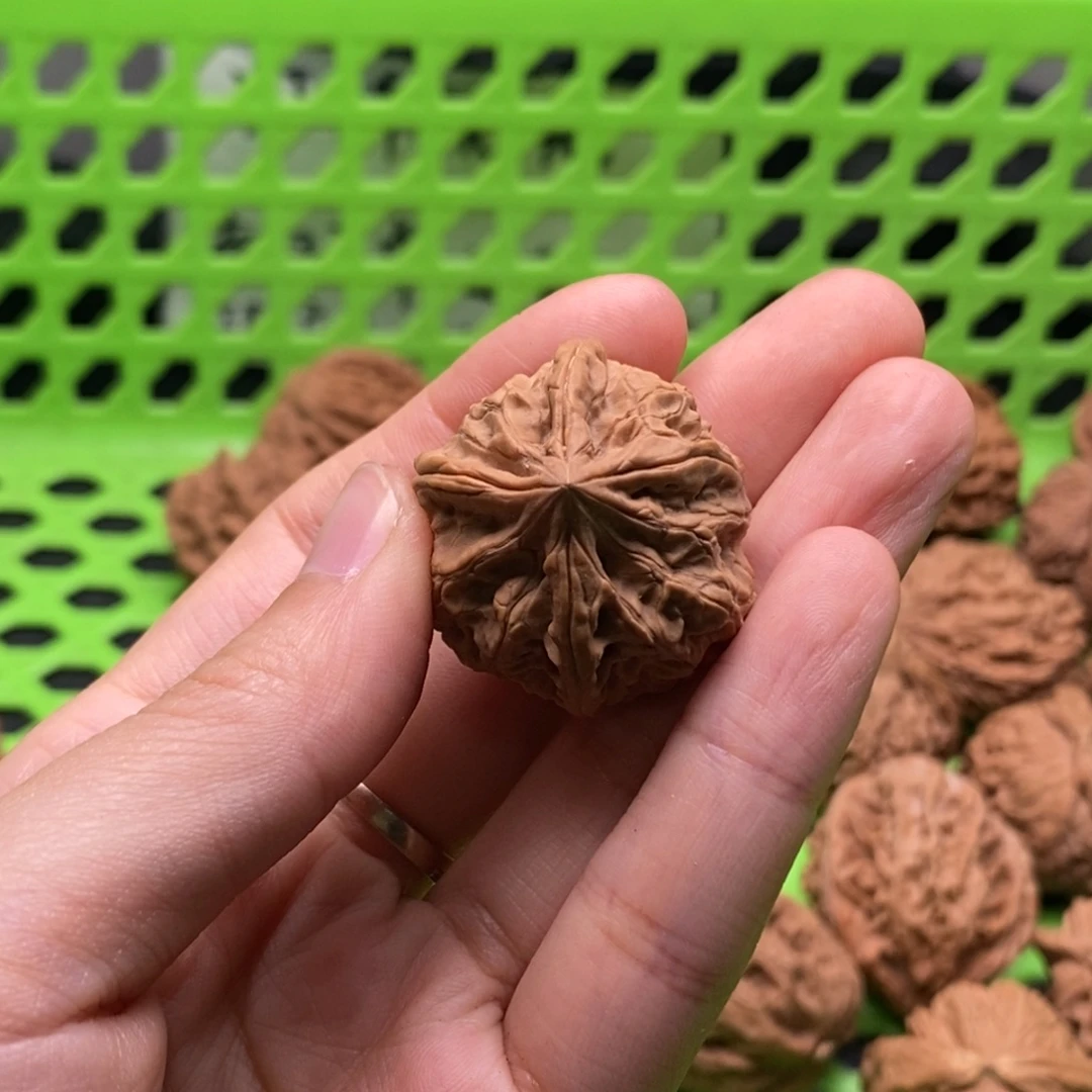 潘***）文玩核桃把件定制商品不退不换