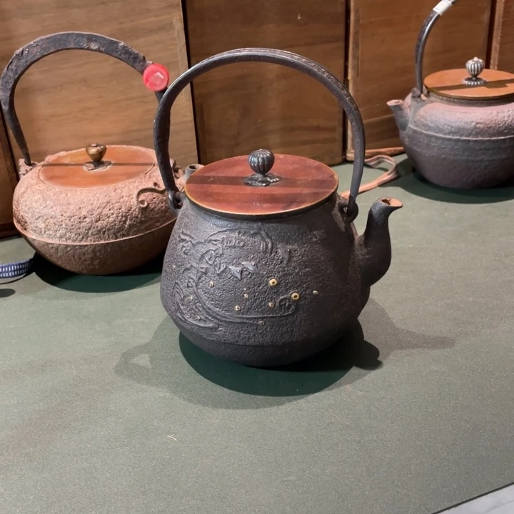 光玉堂金银镶嵌壶