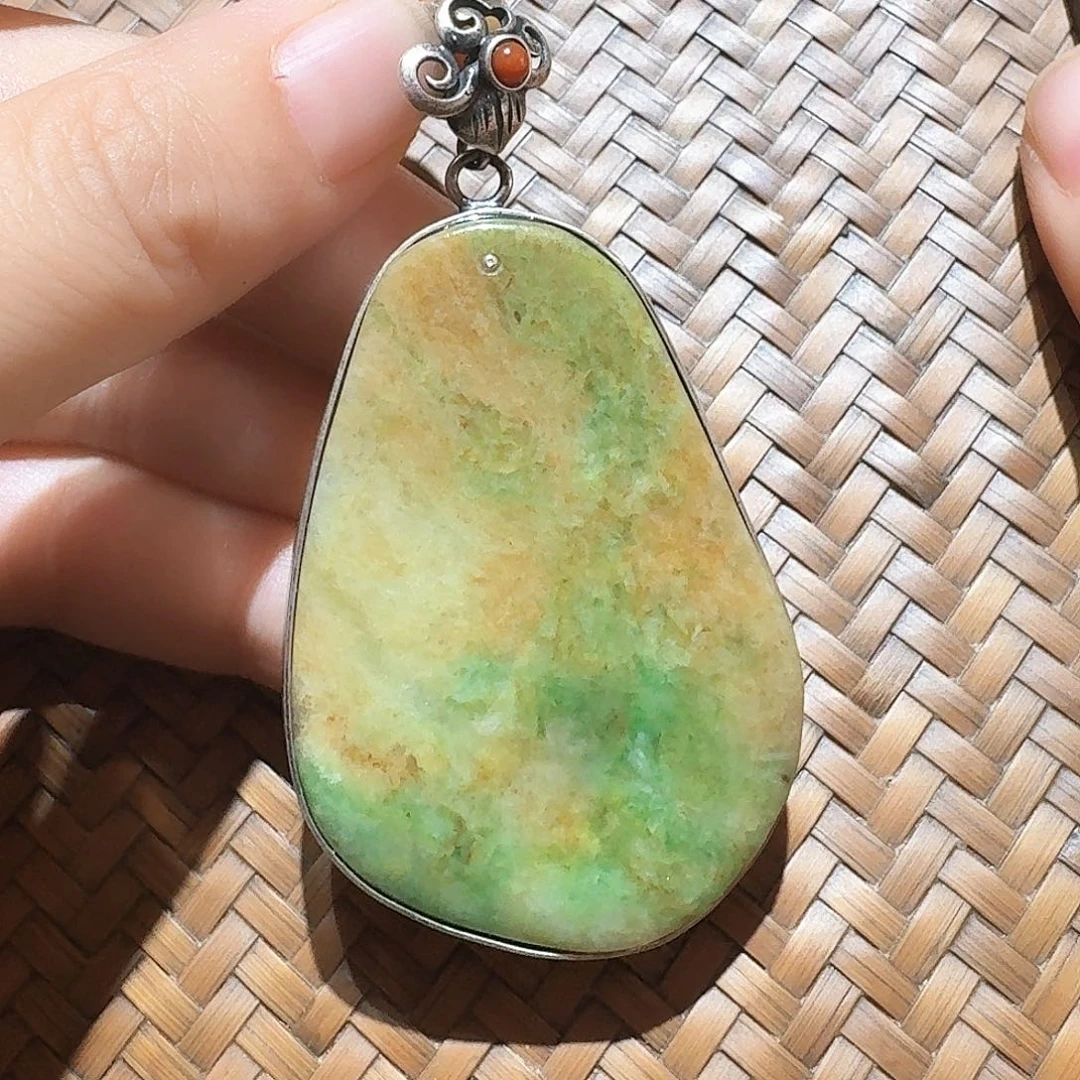 翡翠银S925镶嵌颈饰懒*舒个性十足