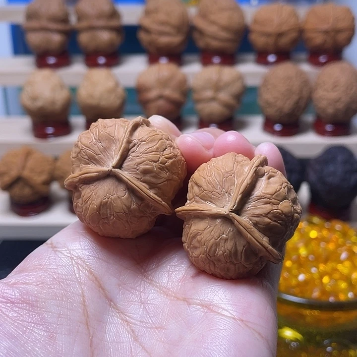 文玩核桃吊坠35柿饼22