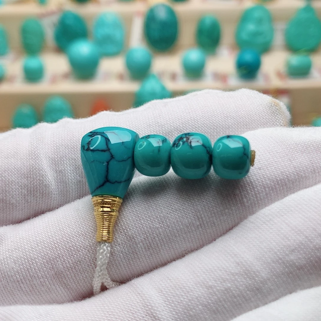 绿松石配饰未镶嵌