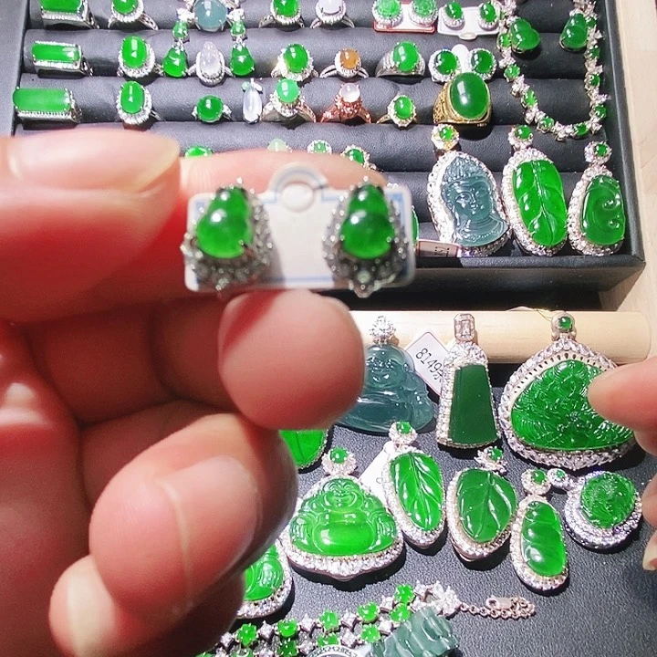 未镶嵌翡翠耳饰15