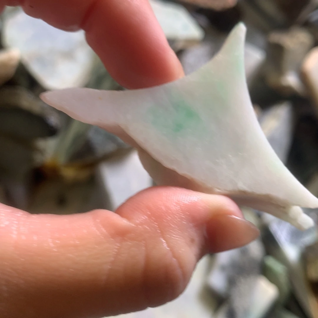 翡翠颈饰未镶嵌缅甸翡翠