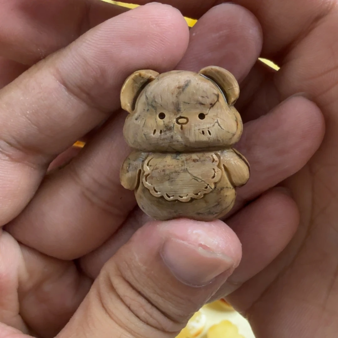 w***n琥珀未镶嵌珠宝奇石