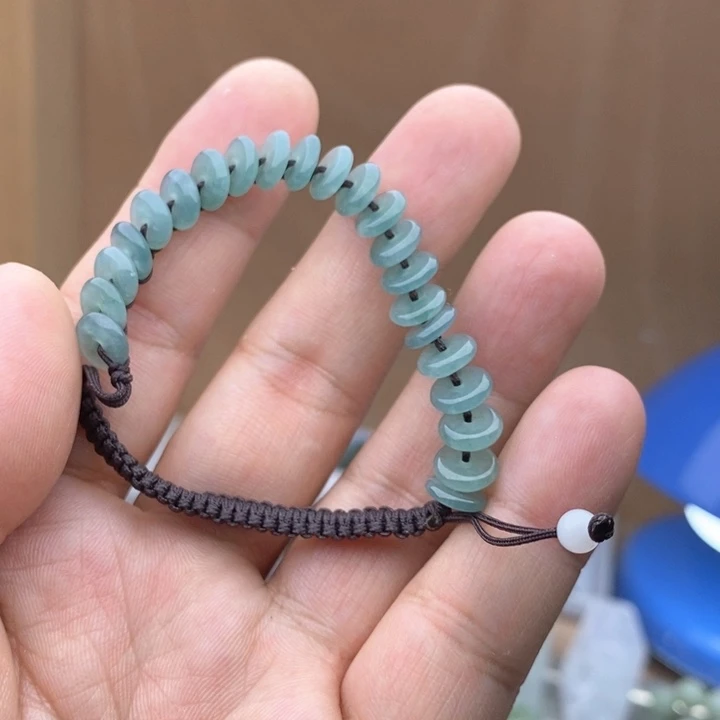 翡翠颈饰未镶嵌好