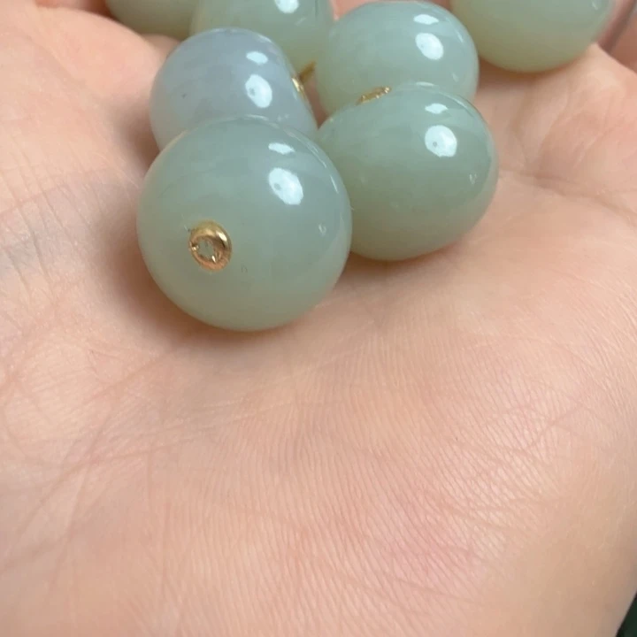 和田玉18K金镶嵌颈饰