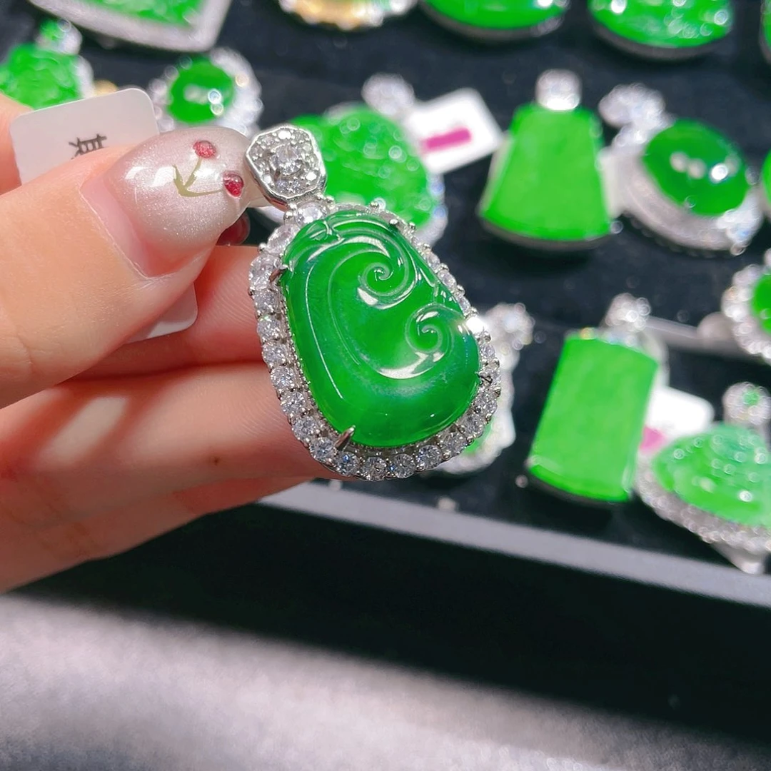 翡翠吊坠(不含链)未镶嵌