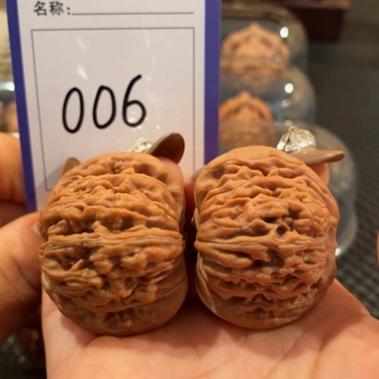 文玩核桃吊坠006四座楼40尺