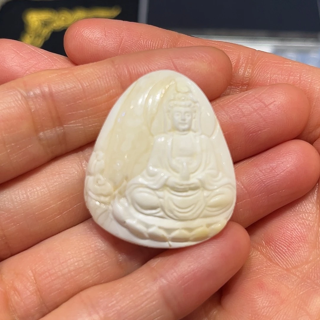 琥珀颈饰银S925镶嵌蜜蜡观音