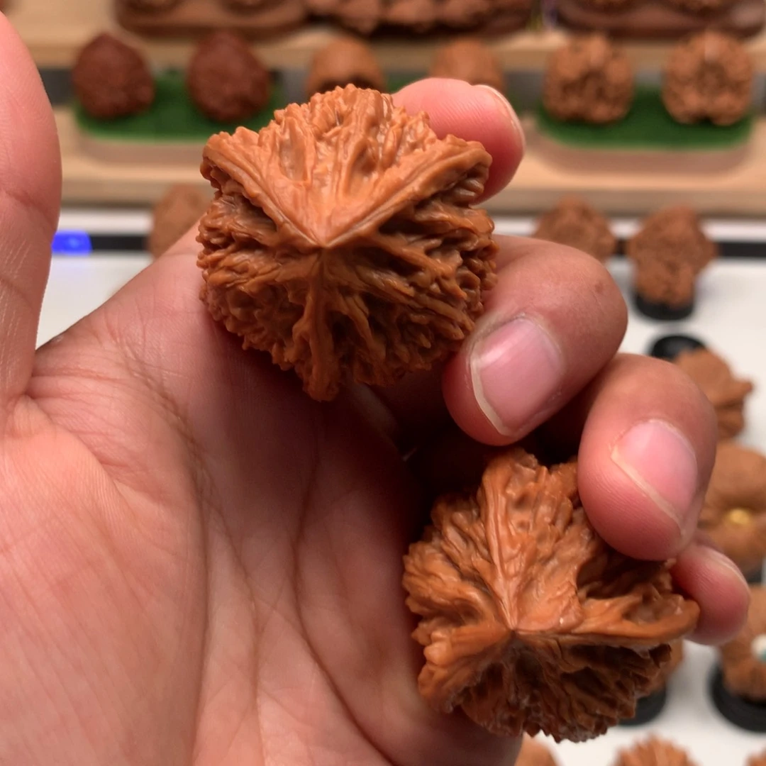 【闪购商品】吊坠文玩核桃无**王隐隐约约