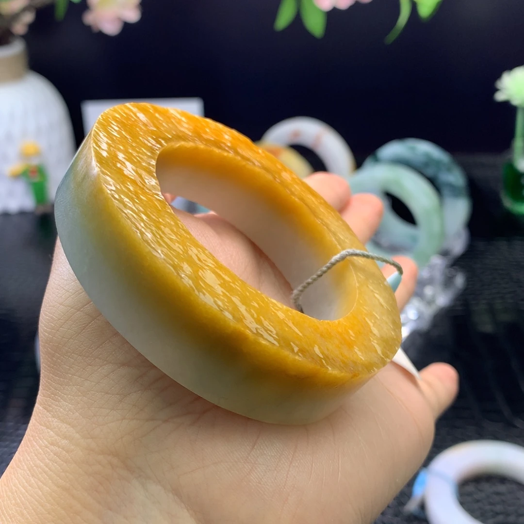 草***美定制翡翠未镶嵌手镯