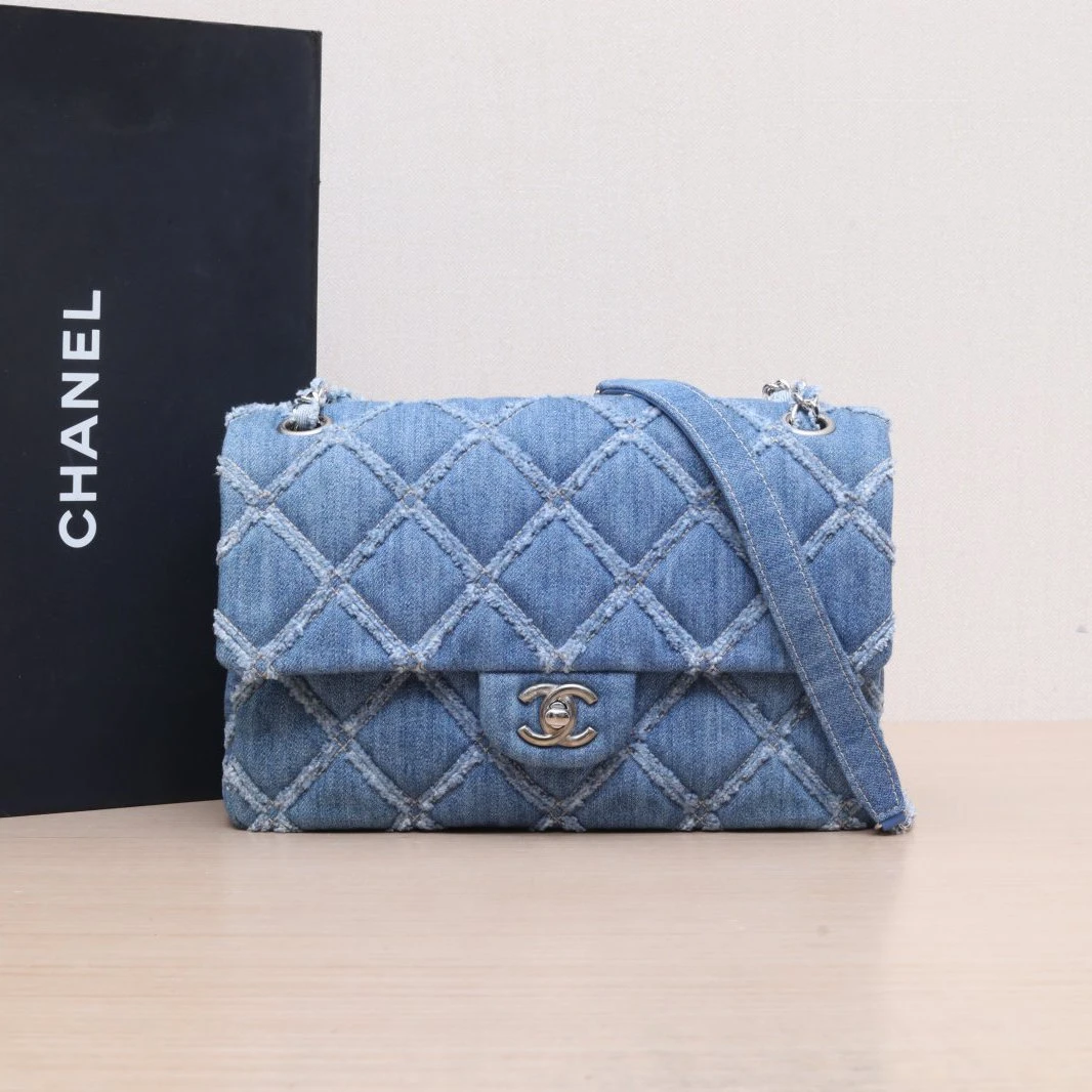 99新 Chanel/香奈儿 【念念特价】丹宁水洗 中号 赵露思同款 包