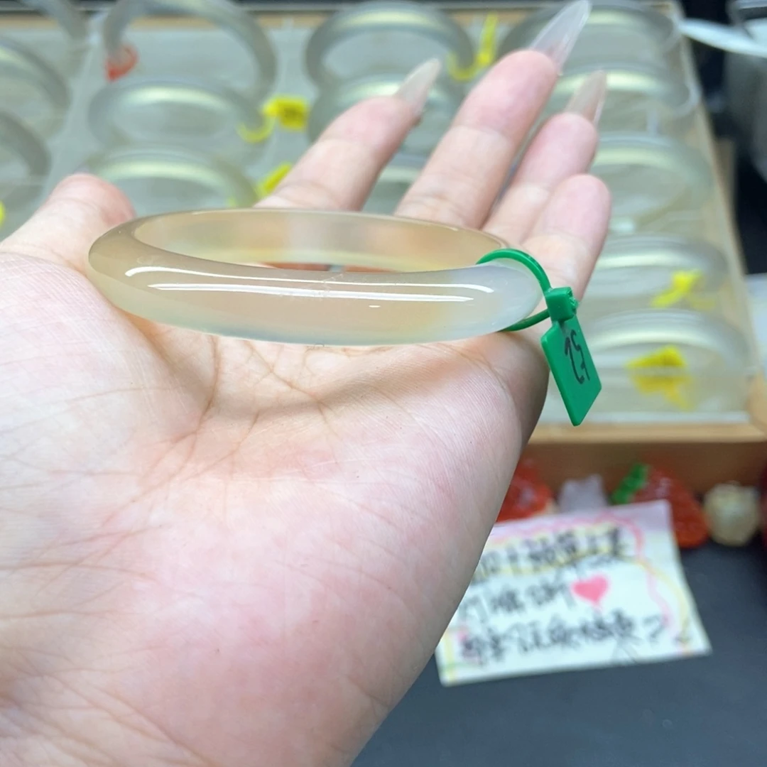 玛瑙/玉髓手镯未镶嵌