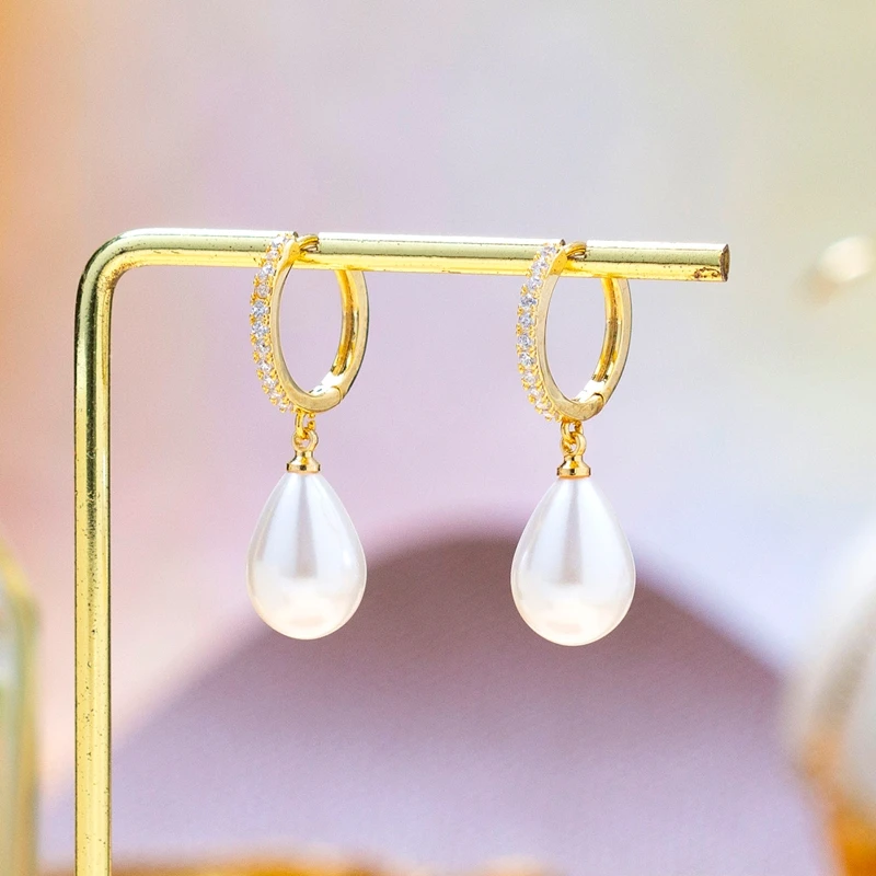 铜合金仿珍珠耳饰 925银针小灯泡温柔耳钉优雅女士简约风百搭耳环