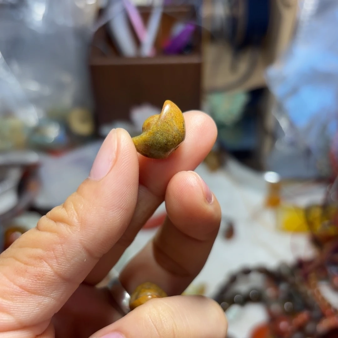 岫岩河磨玉（透闪石质玉）手链未镶嵌