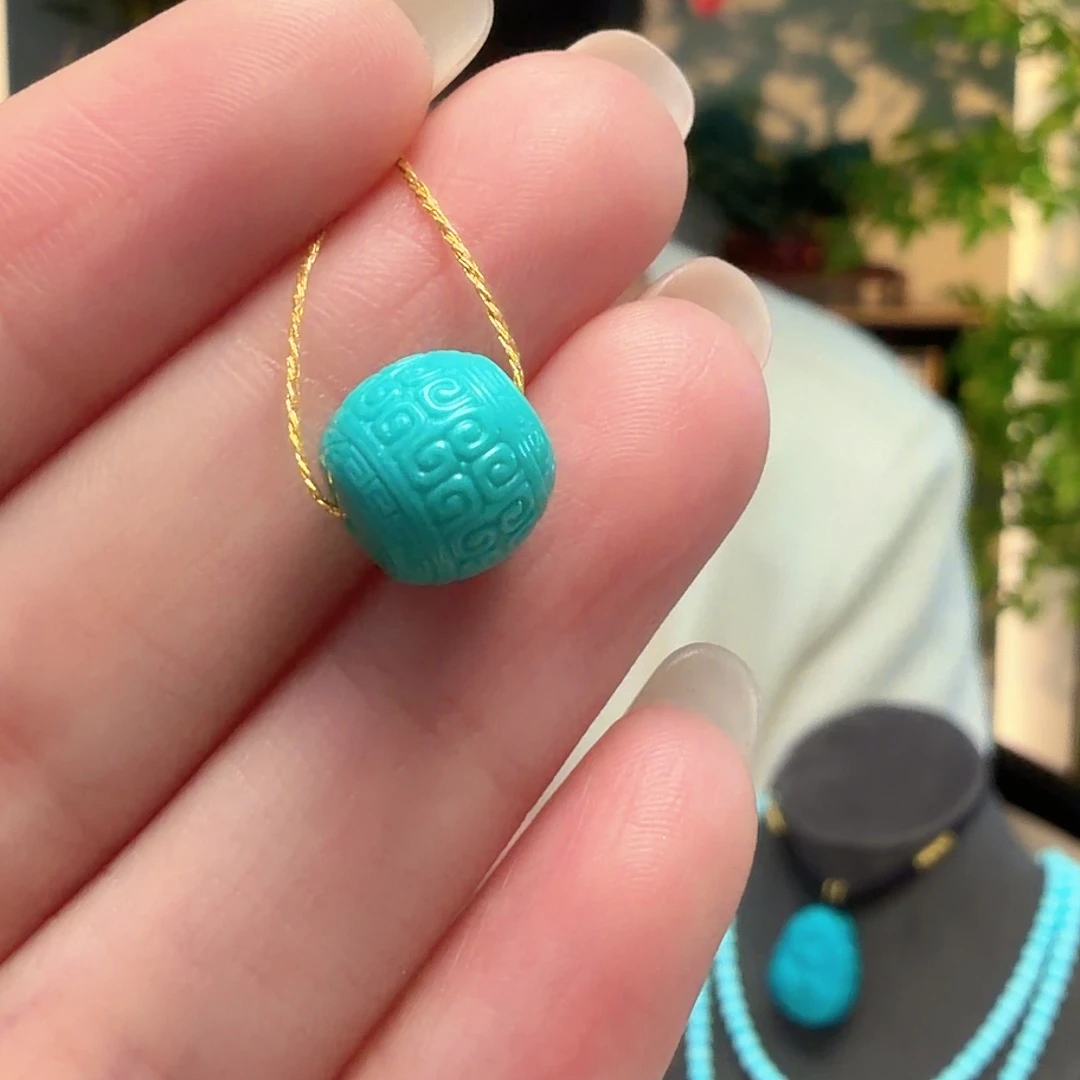 绿松石未镶嵌颈饰