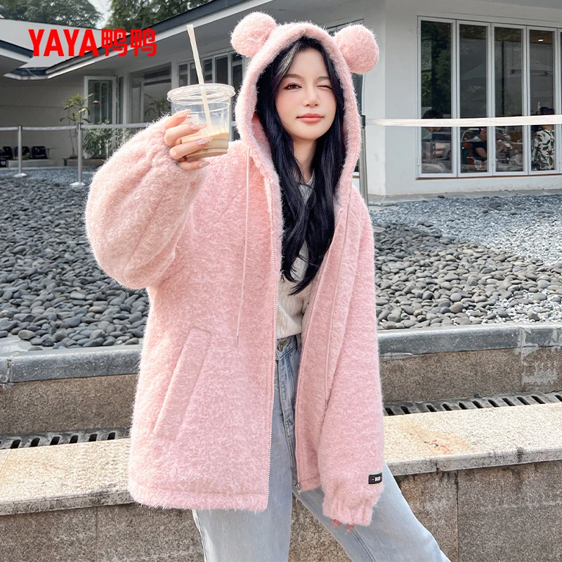 YAYA/鸭鸭女装羽绒服新品时尚连帽宽松鸭绒保暖羊羔毛薄外套261D