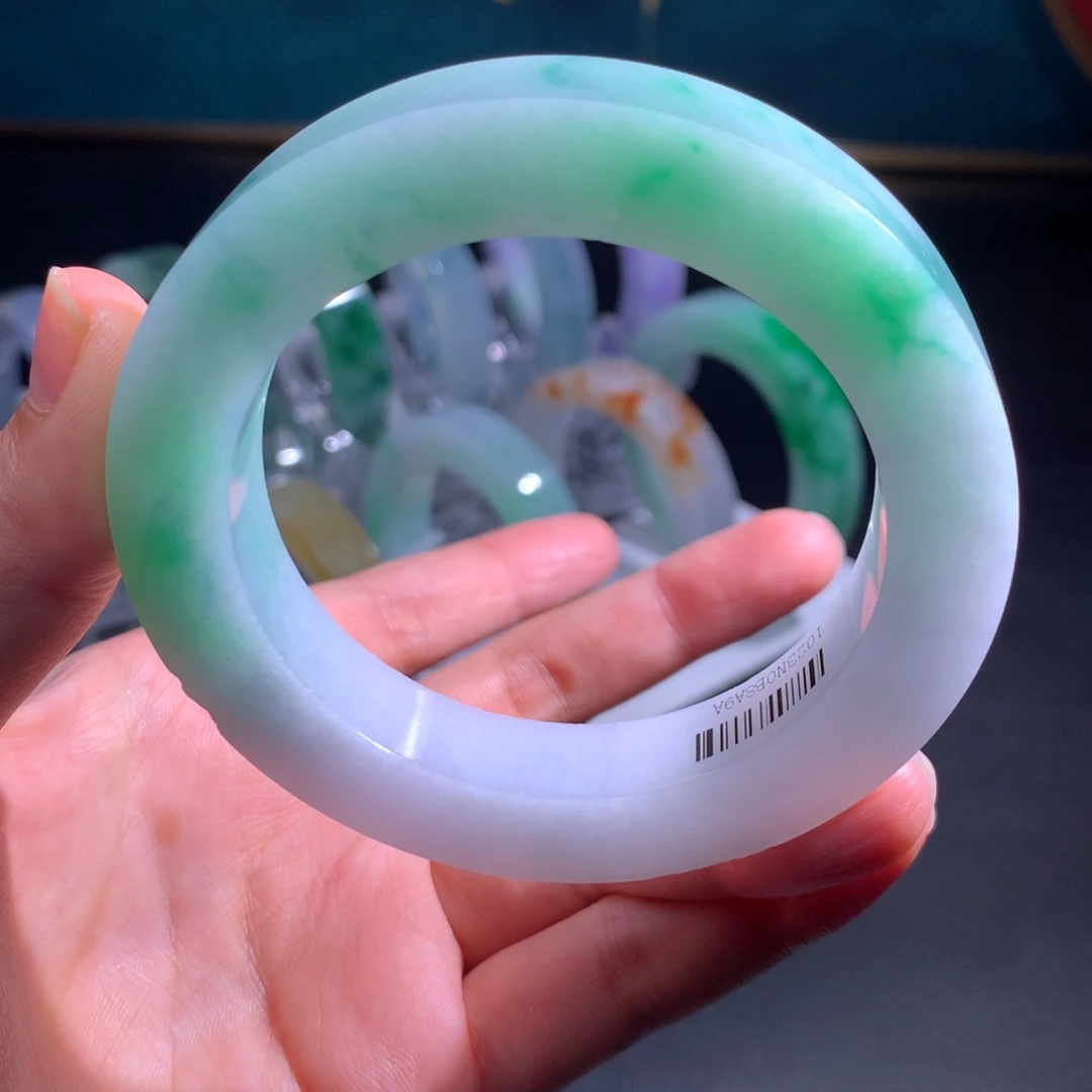 未镶嵌白底青正阳绿定制翡翠