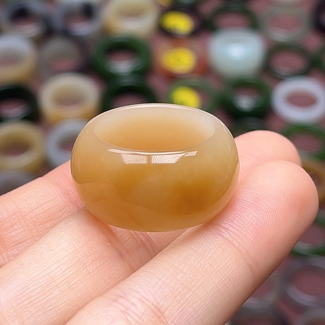 和田玉未镶嵌戒指18.9金山晕染糖